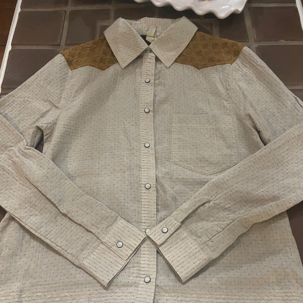 BKE Flannel Long-Sleeve w Lace Bottom Details